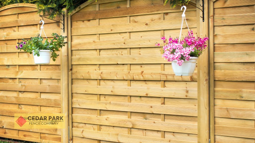 horizontal slat fence